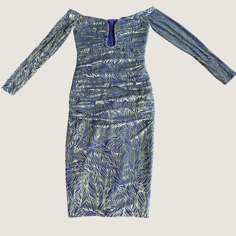 Elliatt Orla Dress SP Petite Ruched Velvet Palm Off Shoulder Bodycon Blue Green